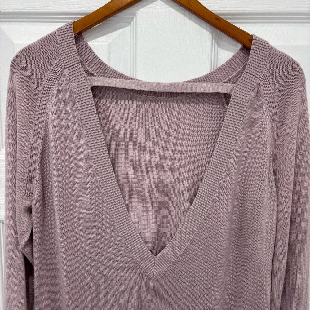 Women's Lululemon Lilac Purple Open Back Sweater - Picture 5 of 9